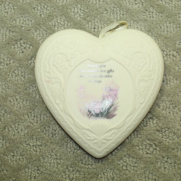 Vtg 90s The Hearts & Flowers Inc White Decor 5" Heart Ceramic Scent Dispenser - Picture 1 of 4